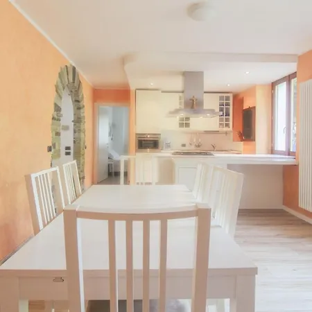 Glicine Holiday home Colico